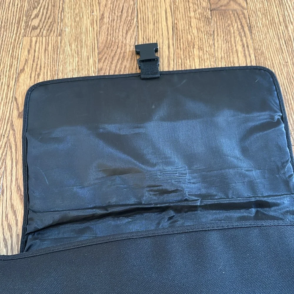 Sharp messenger bag black never used